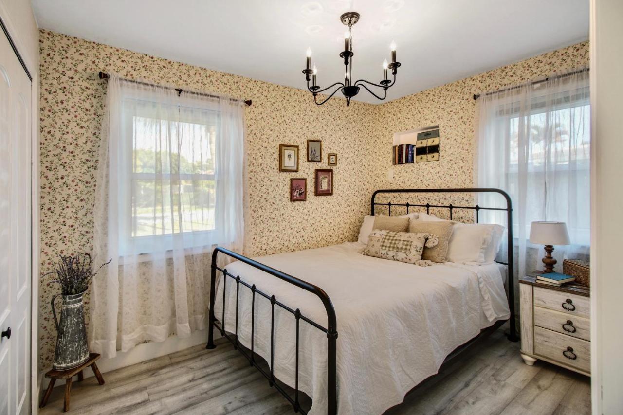 Private Heated Pool Oasis Pet-Friendly Retreat Short Or Long Stays Sleeps 2-8 Ppl Pompano Beach Esterno foto